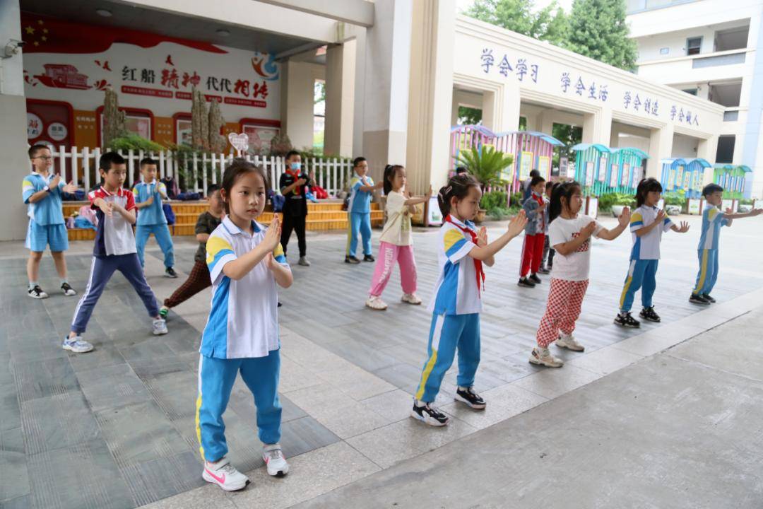 海宁两所小学获“全国营养与健康示范学校”称号(图3)